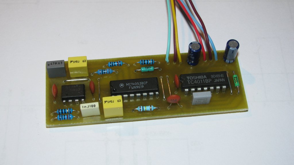 Schématovník - Low Offset Chopper Stabilised Amplifier (education circuit)